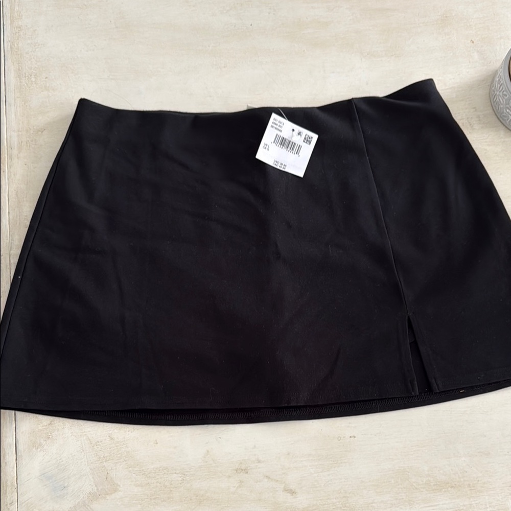 American Eagle Black Skater Mini Skirt